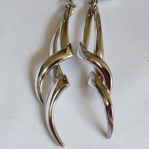 Vintage Trifari Signed Silver Tone Long Puzzle Drop Earrings